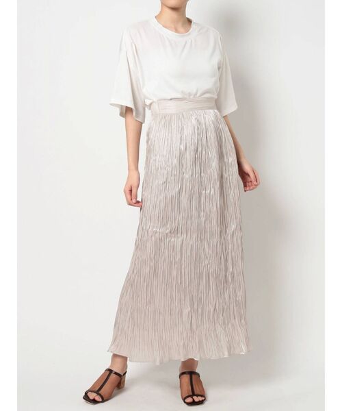 dazzlin（ダズリン）の「リンクルシャインロングスカート（スカート・レディース・ベージュ/パープル/グレー/オレンジ・FREE）」の17枚目の写真