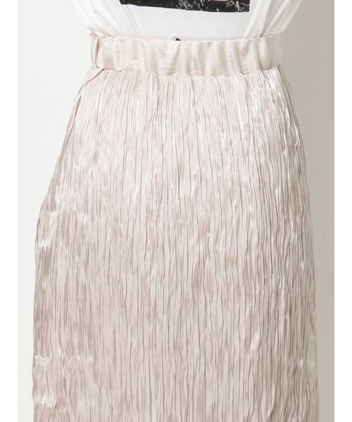 dazzlin（ダズリン）の「リンクルシャインロングスカート（スカート・レディース・ベージュ/パープル/グレー/オレンジ・FREE）」の22枚目の写真