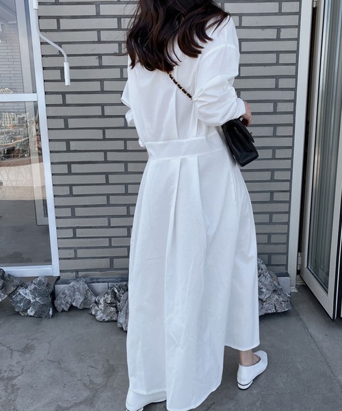 Girly Doll（ガーリードール）の「ウエスト切り替えシャツワンピース（シャツワンピース・レディース・ホワイト/ネイビー・FREE）」の5枚目の写真