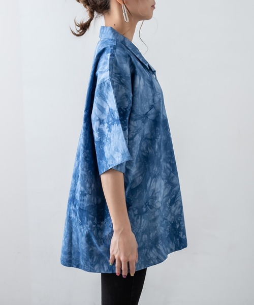 RASVOA（ラスボア）の「オーバータイダイ刺繍シャツ（シャツ/ブラウス・レディース・ブラック/ブルー・FREE）」の12枚目の写真