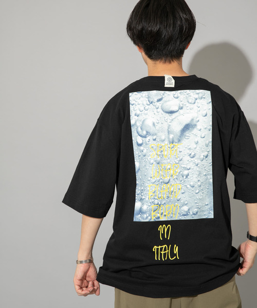 ITEMS URBANRESEARCH(アイテムズ アーバンリサーチ)の「F&M バックプリントTシャツ bubble(Tシャツ/カットソー・メンズ・ベージュ/ブラック/ホワイト・MEDIUM/LARGE)」の3枚目の写真