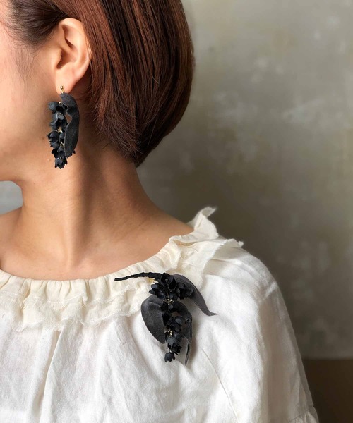 m.soeur（エムスール）の「スズランの片耳揺れイヤリング＊（イヤリング・レディース・ホワイト/ブラック・FREE）」の8枚目の写真