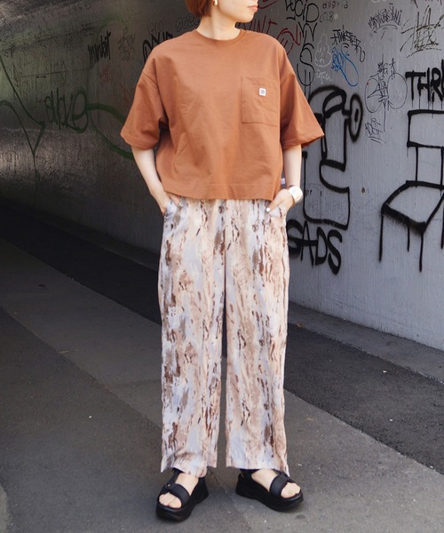 CONVERSE（コンバース）の「CONVERSEポケットワッペンTシャツ（Tシャツ/カットソー・レディース・ホワイト/ブラック/ダークブラウン/キャメル・FREE）」の17枚目の写真