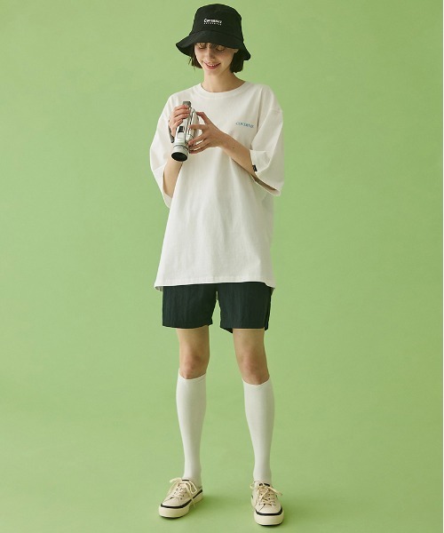 COVERNAT(カバーナット)の「【COVERNAT】PALM TREE DAY/NIGHT S/S TEE / カバーナット パームツリー グラフィック Tシャツ(Tシャツ/カットソー・メンズ・ホワイト/ブラック・SMALL/MEDIUM/LARGE)」の4枚目の写真