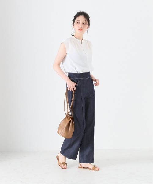 La TOTALITE(ラトータリテ)の「スキッパークルミボタンフレンチシャツ【手洗い可能】(シャツ/ブラウス・レディース・ブラック/ホワイト系その他/ベージュ系その他/ブルー系その他・FREE)」の12枚目の写真
