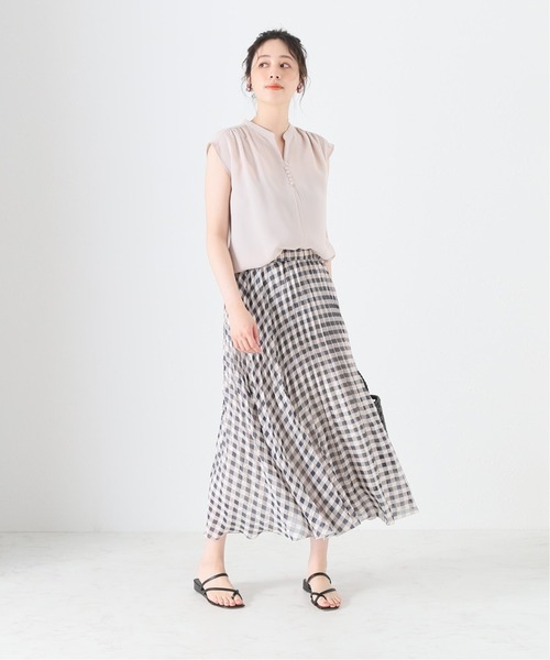 La TOTALITE(ラトータリテ)の「スキッパークルミボタンフレンチシャツ【手洗い可能】(シャツ/ブラウス・レディース・ブラック/ホワイト系その他/ベージュ系その他/ブルー系その他・FREE)」の14枚目の写真