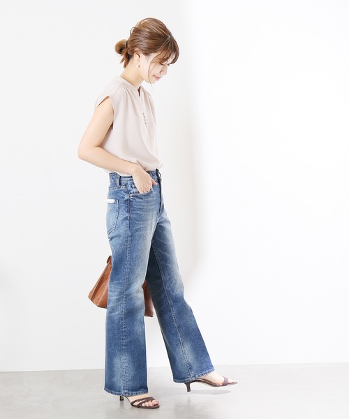 La TOTALITE(ラトータリテ)の「スキッパークルミボタンフレンチシャツ【手洗い可能】(シャツ/ブラウス・レディース・ブラック/ホワイト系その他/ベージュ系その他/ブルー系その他・FREE)」の9枚目の写真