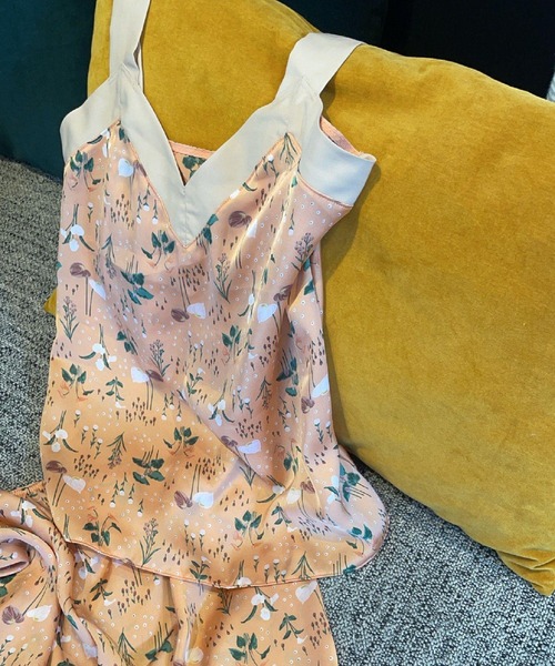 Chut！ INTIMATES（シュットインティメイツ）の「ドレスイージーブラ キャミソール (C346)（ルームウェア/パジャマ・レディース・ライトブルーグレー/オレンジ系その他/ダークグリーン・M/L）」の3枚目の写真