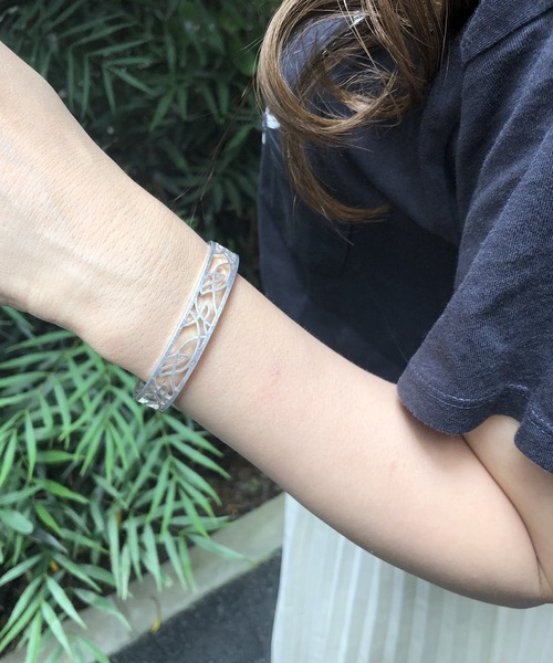 PARKS TOKYO SELECT（パークストウキョウセレクト）の「ｱｿｰﾄﾊﾞﾝｸﾞﾙ（バングル/リストバンド・レディース・A/B/C/D/E/F/G/H・FREE）」の4枚目の写真