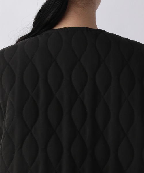 LOWRYS FARM（ローリーズファーム）の「キルティングベスト　217072（ベスト・レディース・ブラック/グリーン/オレンジ・FREE）」の4枚目の写真