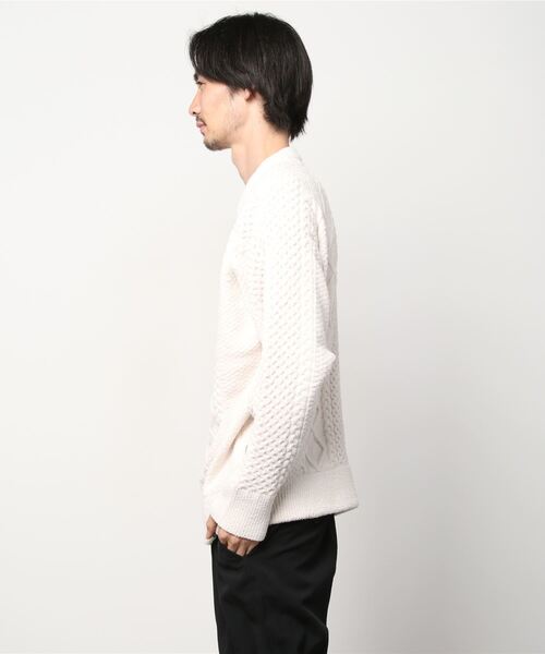 MAGIC NUMBER(マジック ナンバー)の「【MAGIC NUMBER】SHAGGY YARN CABLE CREW KNIT(ニット/セーター・メンズ・オフホワイト/オリーブ・MEDIUM/LARGE/X-LARGE)」の3枚目の写真