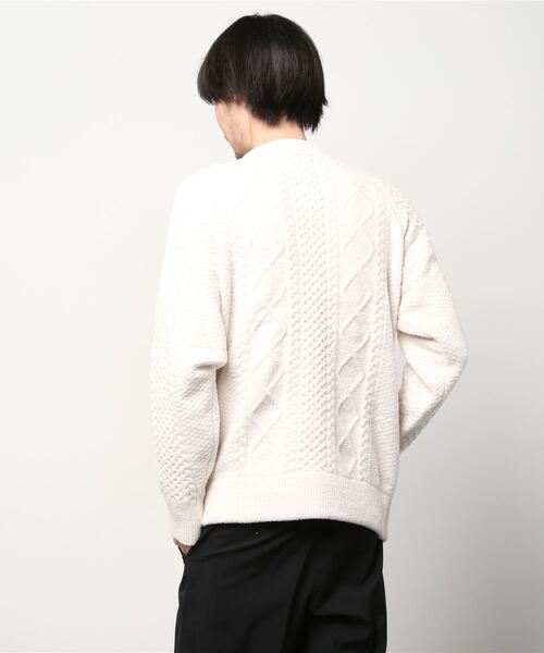 MAGIC NUMBER(マジック ナンバー)の「【MAGIC NUMBER】SHAGGY YARN CABLE CREW KNIT(ニット/セーター・メンズ・オフホワイト/オリーブ・MEDIUM/LARGE/X-LARGE)」の4枚目の写真