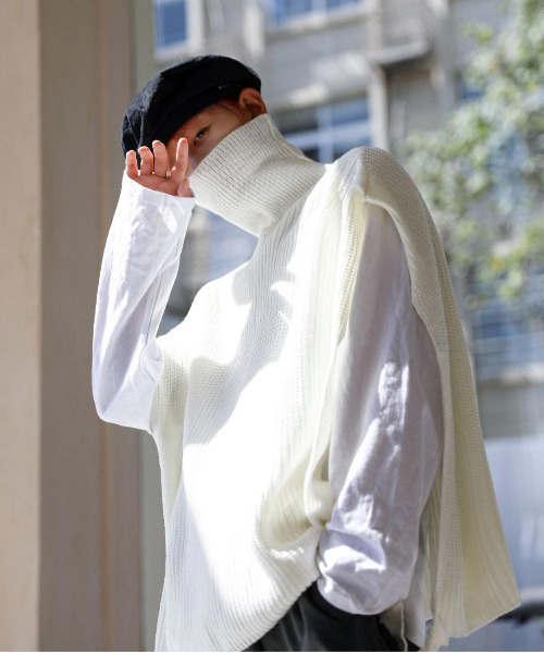 neos（ネオス）の「【neos -addictive design-】ルーズシルエット タートルネック サイドスリット ベルト ニット ベスト（ベスト・メンズ・ホワイト/ブラック・MEDIUM/LARGE/X-LARGE）」の16枚目の写真