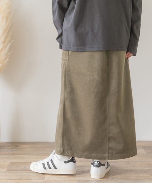 ITEMS URBANRESEARCH（アイテムズ アーバンリサーチ）の「フェイクスエードタイトスカート（スカート・レディース・ブラウン/カーキ/グレー系その他/スミクロ/モカ・FREE）」の17枚目の写真