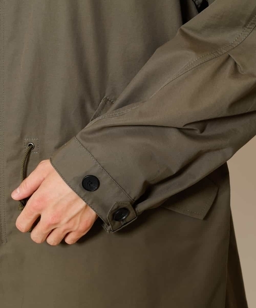 a.v.v(アーヴェヴェ)の「【イージーケア/洗濯機で洗える】ワイドシルエットスタンドモッズコート(モッズコート・メンズ・カーキ・44/46/48)」の18枚目の写真