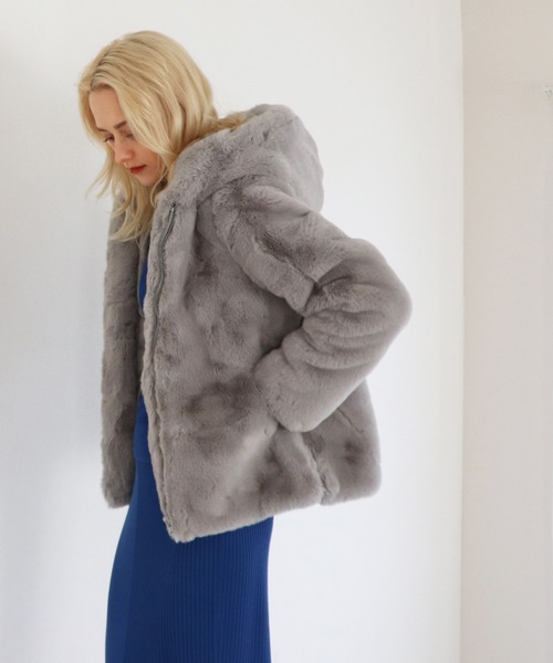APPARIS（アパリス）の「【APPARIS/アパリス】ZIPフェイクファーコート（その他アウター・レディース・ブラック/グレー・34）」の9枚目の写真