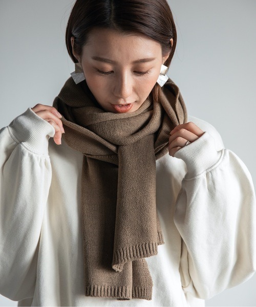 Chaco closet（チャコ クローゼット）の「7G天竺ロングボリュームマフラー（マフラー・レディース・ブラック/ベージュ/カーキ・FREE）」の3枚目の写真