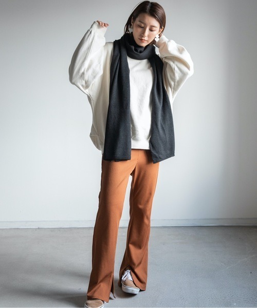 Chaco closet（チャコ クローゼット）の「7G天竺ロングボリュームマフラー（マフラー・レディース・ブラック/ベージュ/カーキ・FREE）」の7枚目の写真