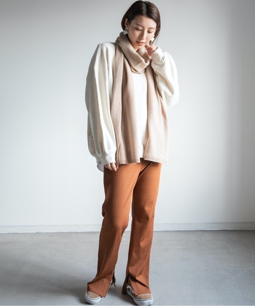 Chaco closet（チャコ クローゼット）の「7G天竺ロングボリュームマフラー（マフラー・レディース・ブラック/ベージュ/カーキ・FREE）」の11枚目の写真