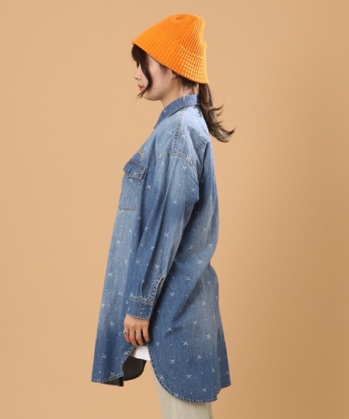 AVIREX(アヴィレックス)の「WHOLE PATTERN TUNIC DENIM SHIRT/ 総柄チュニックデニムシャツ(シャツ/ブラウス・レディース・ブルー系その他/オフホワイト・FREE)」の12枚目の写真