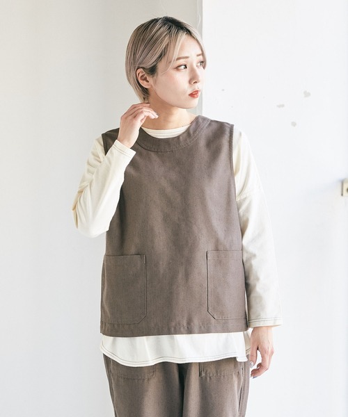 CUBE SUGAR(キューブシュガー)の「麻混スラブ 前後着 2Way ポケット付き 無地 ベスト(ベスト・レディース・チャコールグレー/ネイビー/ナチュラル・M)」の1枚目の写真