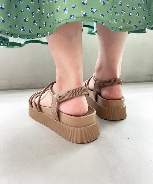 OPAQUE.CLIP（オペークドットクリップ）の「◆厚底チューブフットベッドサンダル（サンダル・レディース・ブラック/ベージュ/オフホワイト・01/02/03）」の9枚目の写真