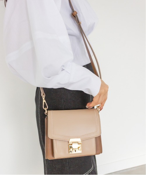 RANDA（ランダ）の「チェーンハンドル2WAYバッグ（ショルダーバッグ・レディース・ブラウン/グリーン/ベージュ/ブラック/ワイン・FREE）」の19枚目の写真