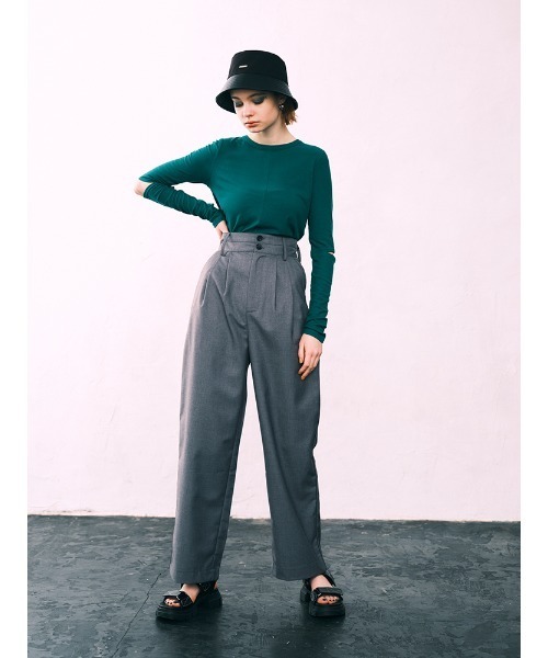 ENVYM(アンビー)の「スリーブカットTOPS(Tシャツ/カットソー・レディース・グリーン/ホワイト/ブラック・FREE)」の5枚目の写真