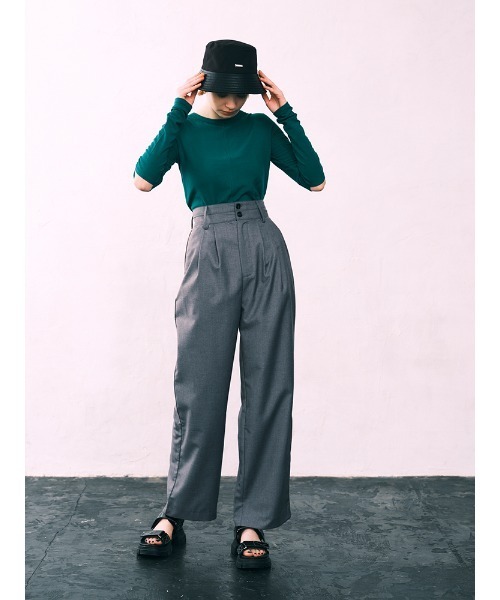 ENVYM(アンビー)の「スリーブカットTOPS(Tシャツ/カットソー・レディース・グリーン/ホワイト/ブラック・FREE)」の6枚目の写真