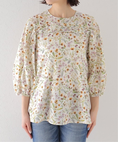 La TOTALITE（ラトータリテ）の「cottonフラワー タックブラウス 