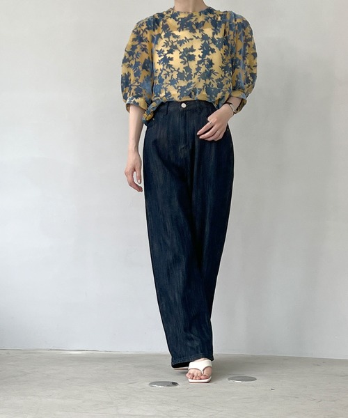 chuclla(チュクラ)の「ベルベット フローラル柄 シアートップ chw22s087【2022/SS】(シャツ/ブラウス・レディース・ブルー/グリーン・FREE)」の5枚目の写真