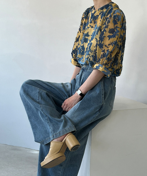 chuclla(チュクラ)の「ベルベット フローラル柄 シアートップ chw22s087【2022/SS】(シャツ/ブラウス・レディース・ブルー/グリーン・FREE)」の9枚目の写真