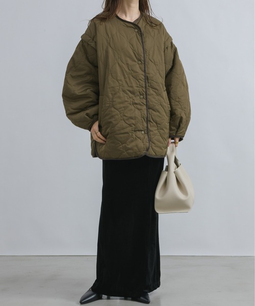 NEUNA（ヌナ）の「【袖部分取り外し可能でベストとしても使える！】【薄手素材で長い季節着用できる】2wayキルティングアウター（ブルゾン・レディース・ブラック/カーキ/グレイッシュベージュ・FREE）」の5枚目の写真