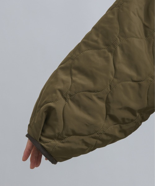 NEUNA（ヌナ）の「【袖部分取り外し可能でベストとしても使える！】【薄手素材で長い季節着用できる】2wayキルティングアウター（ブルゾン・レディース・ブラック/カーキ/グレイッシュベージュ・FREE）」の12枚目の写真