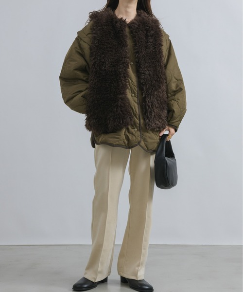 NEUNA（ヌナ）の「【袖部分取り外し可能でベストとしても使える！】【薄手素材で長い季節着用できる】2wayキルティングアウター（ブルゾン・レディース・ブラック/カーキ/グレイッシュベージュ・FREE）」の9枚目の写真