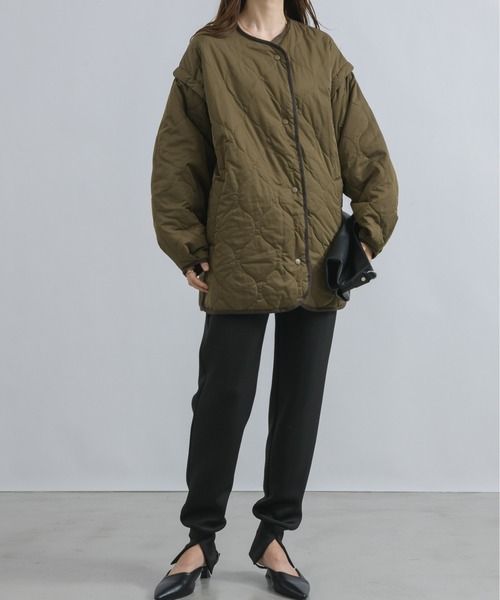 NEUNA（ヌナ）の「【袖部分取り外し可能でベストとしても使える！】【薄手素材で長い季節着用できる】2wayキルティングアウター（ブルゾン・レディース・ブラック/カーキ/グレイッシュベージュ・FREE）」の8枚目の写真