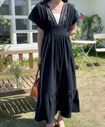 【ABITOKYO×Babコラボ】バックリボンVネックティアード刺繍ワンピース