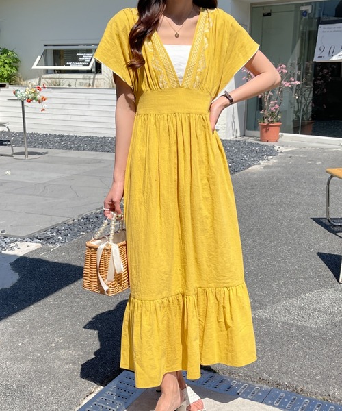 ABITOKYO(アビトーキョー)の「【ABITOKYO×Babコラボ】バックリボンVネックティアード刺繍ワンピース(ワンピース・レディース・ブラック/イエロー/ライトグリーン/サンドベージュ・FREE)」の13枚目の写真