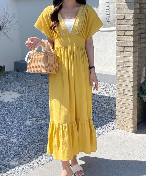 ABITOKYO(アビトーキョー)の「【ABITOKYO×Babコラボ】バックリボンVネックティアード刺繍ワンピース(ワンピース・レディース・ブラック/イエロー/ライトグリーン/サンドベージュ・FREE)」の22枚目の写真