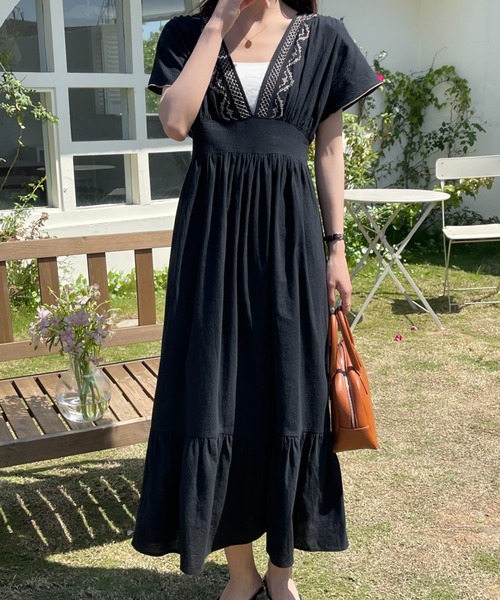 ABITOKYO(アビトーキョー)の「【ABITOKYO×Babコラボ】バックリボンVネックティアード刺繍ワンピース(ワンピース・レディース・ブラック/イエロー/ライトグリーン/サンドベージュ・FREE)」の8枚目の写真