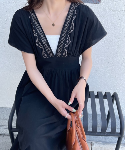 ABITOKYO(アビトーキョー)の「【ABITOKYO×Babコラボ】バックリボンVネックティアード刺繍ワンピース(ワンピース・レディース・ブラック/イエロー/ライトグリーン/サンドベージュ・FREE)」の16枚目の写真