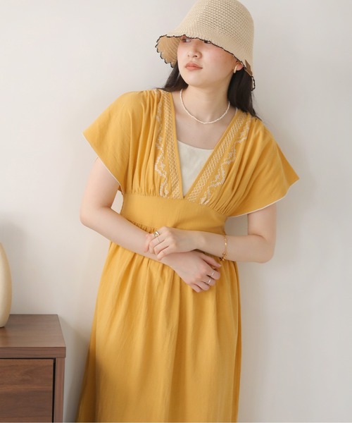 ABITOKYO(アビトーキョー)の「【ABITOKYO×Babコラボ】バックリボンVネックティアード刺繍ワンピース(ワンピース・レディース・ブラック/イエロー/ライトグリーン/サンドベージュ・FREE)」の15枚目の写真