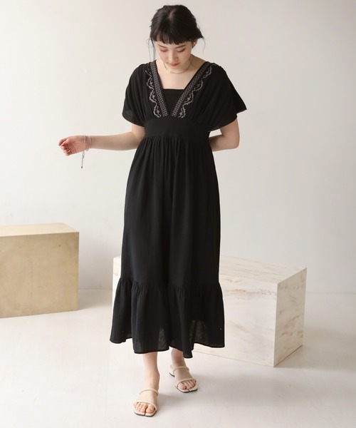 ABITOKYO(アビトーキョー)の「【ABITOKYO×Babコラボ】バックリボンVネックティアード刺繍ワンピース(ワンピース・レディース・ブラック/イエロー/ライトグリーン/サンドベージュ・FREE)」の9枚目の写真