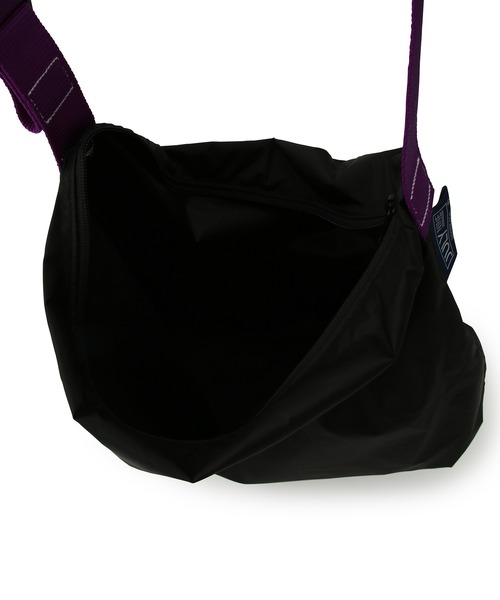 JULY NINE（ジュライナイン）の「【JULY NINE】SUSHI SACK/NYLON HANDLE（ショルダーバッグ・レディース・ブラック/ライトグレー・FREE）」の13枚目の写真