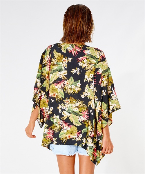 rip curl（リップカール）の「【RIPCURL（リップカール）】ON THE COAST KIMONO/レディースレーヨン半端袖総柄シャツ（シャツ/ブラウス・レディース・ブラック/ナチュラル・SMALL/MEDIUM/X-SMALL）」の6枚目の写真