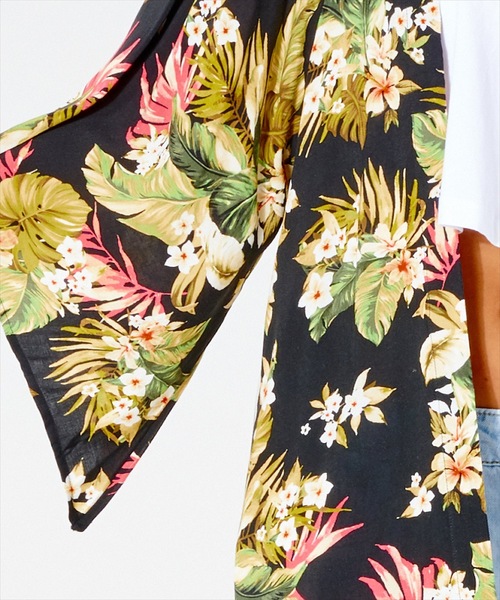 rip curl（リップカール）の「【RIPCURL（リップカール）】ON THE COAST KIMONO/レディースレーヨン半端袖総柄シャツ（シャツ/ブラウス・レディース・ブラック/ナチュラル・SMALL/MEDIUM/X-SMALL）」の4枚目の写真