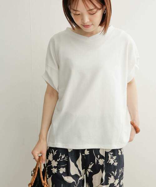 URBAN RESEARCH DOORS（アーバンリサーチドアーズ）の「ミニ裏毛変形プルオーバー（Tシャツ/カットソー・レディース・ベージュ系その他/オフホワイト/ネイビー・MEDIUM）」の5枚目の写真