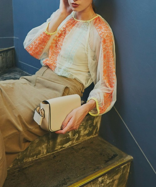 Unitage（ユニテージ）の「チュール刺繍ブラウス（シャツ/ブラウス・レディース・ピンク/ナチュラル・FREE）」の7枚目の写真