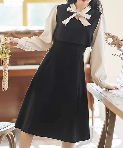 即完売 タグ付き 希少 Rirandture バイカラー ボウタイ ワンピース 即完売 タグ付き 希少 Rirandture バイカラー ボウタイ ワンピース