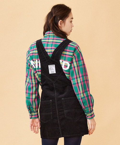 MILKFED.（ミルクフェド）の「CORDUROY MINI JUMPER SKIRT（ジャンパースカート・レディース・ブラック/ブルー/ベージュ・S/M）」の20枚目の写真